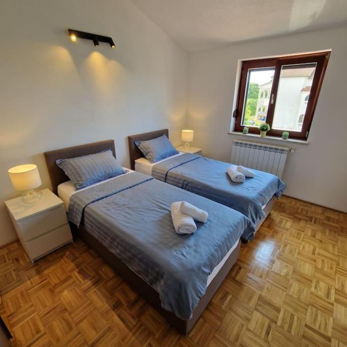 Villa Castanea - Kuca Za Odmor S Bazenom Kukci 外观 照片
